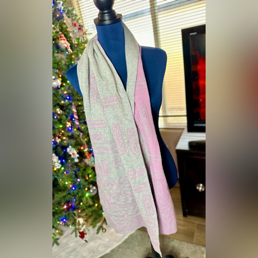 EUC Coach Wool/Angora/Cashmere Pink & Gray Reversible Long Winter Scarf - Picture 4 of 7